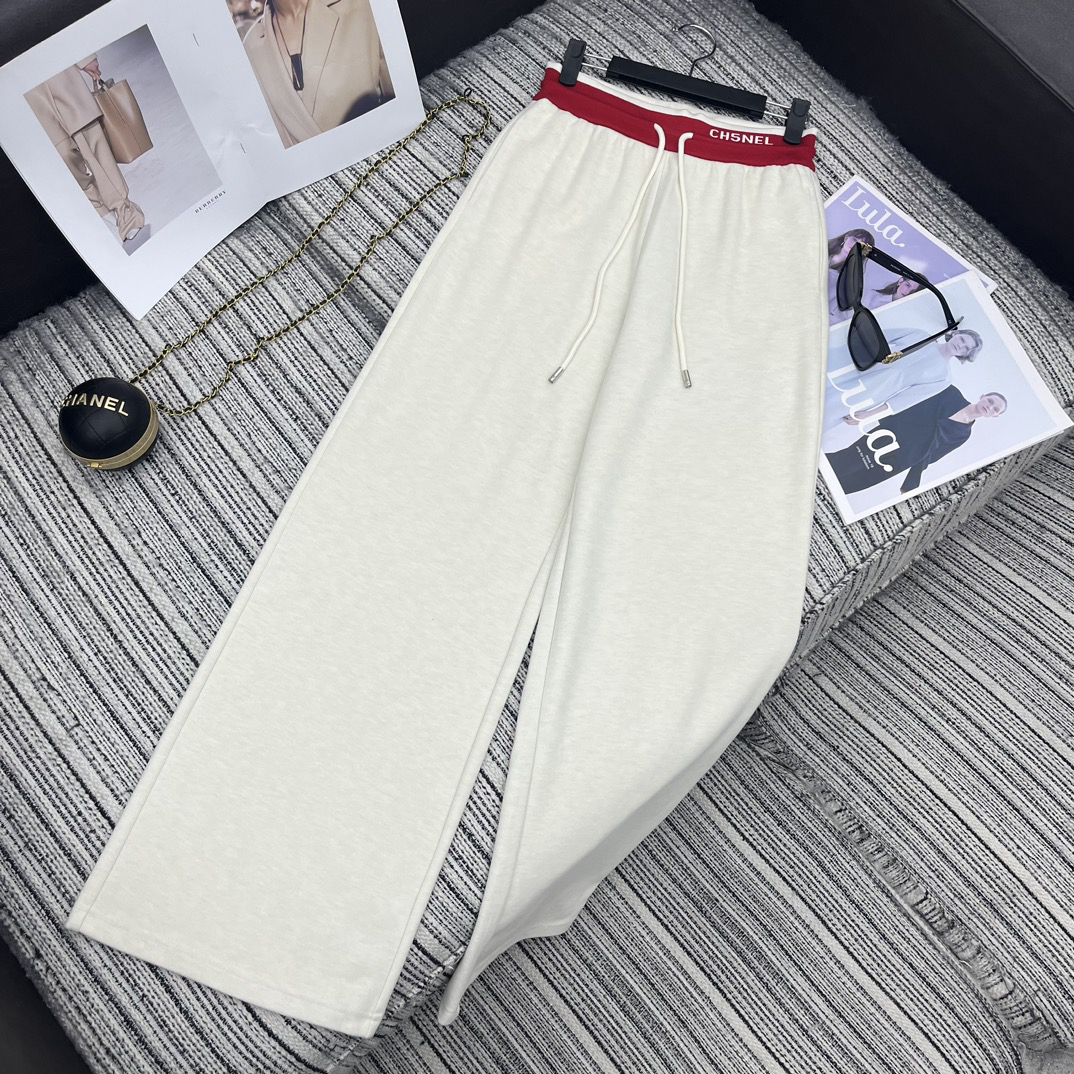 シャネル「Chanel」ダブルC エンブロイダリー パーカ & ハイウエスト ワイドパンツ セット