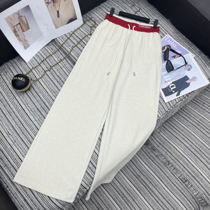 シャネル「Chanel」ダブルC エンブロイダリー パーカ & ハイウエスト ワイドパンツ セット