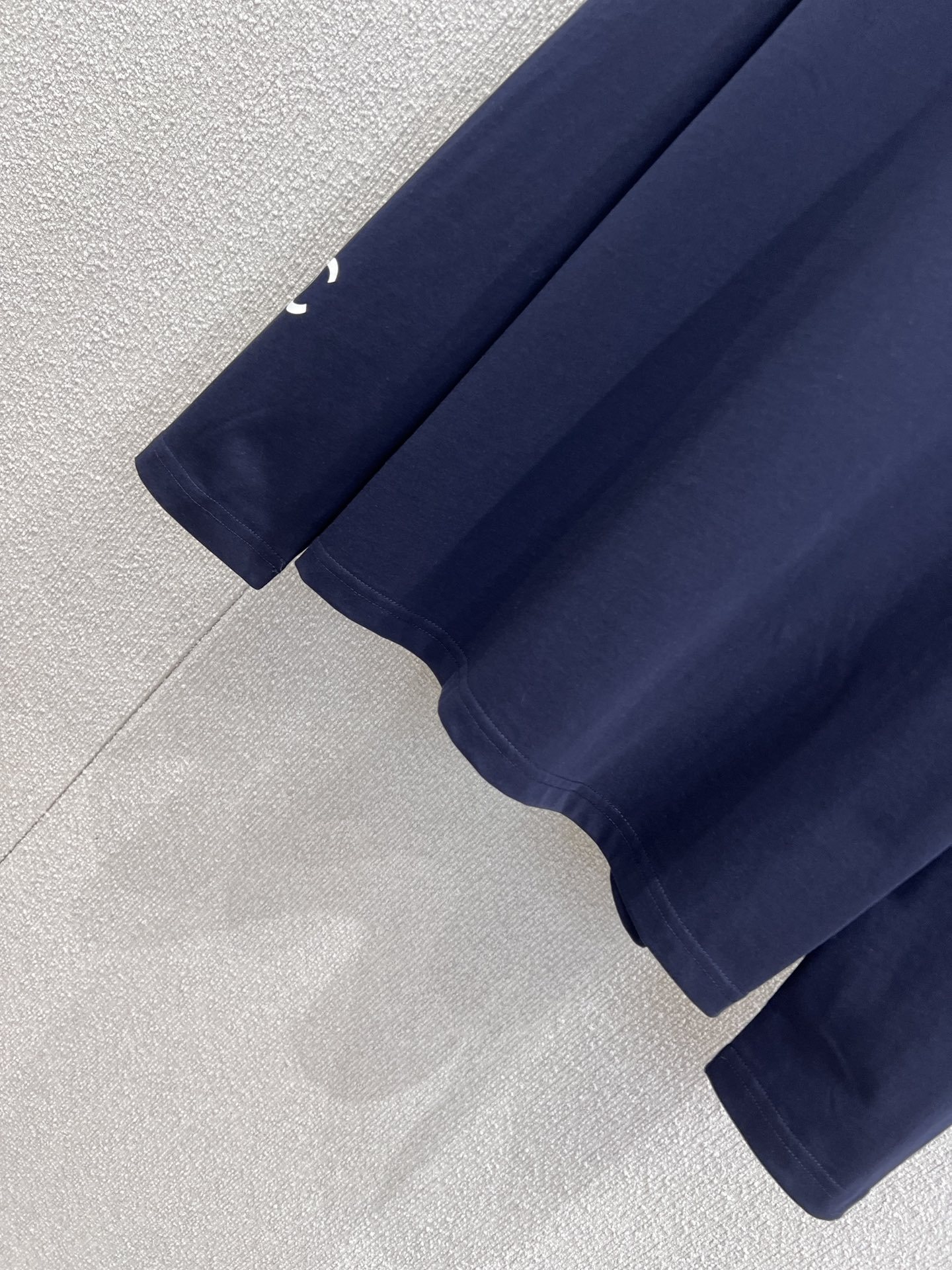 シャネル「Chanel」メタリック ダブルC ロングスリーブ Tシャツ