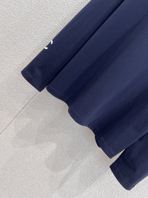 シャネル「Chanel」メタリック ダブルC ロングスリーブ Tシャツ