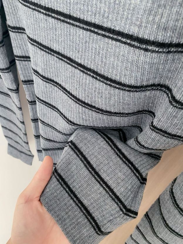 シャネル「Chanel」ロゴ ボタン ニット セーター