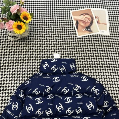 シャネル「Chanel」モノグラム スタンドカラー キルトド コート