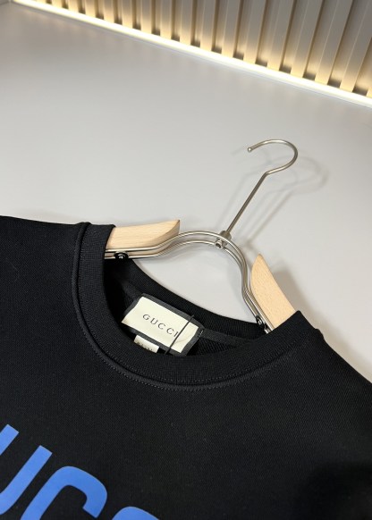 グッチ「Gucci」ユニセックス デジタルプリント ラウンドネック スウェットシャツ