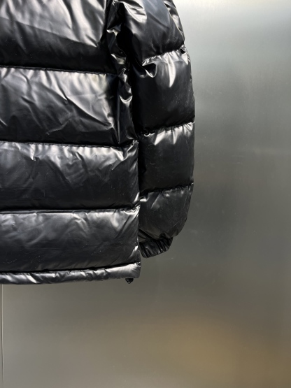 プラダ「Prada」カラーブロック ダウンジャケット