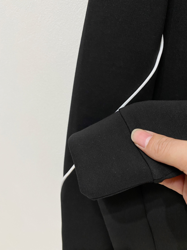 ディオール「Dior」エンブロイダード スウェットシャツ