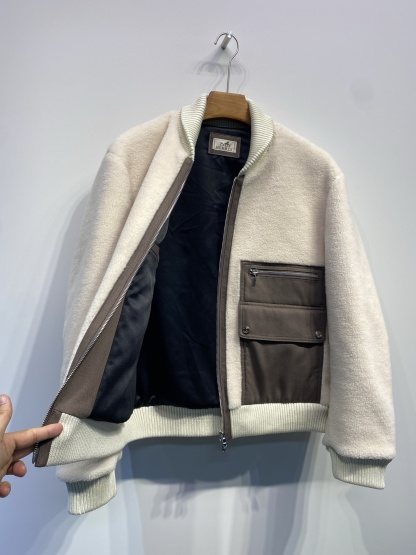 エルメス「Hermès」オートン/ウィンター ラムスウェード フード付きジャケット