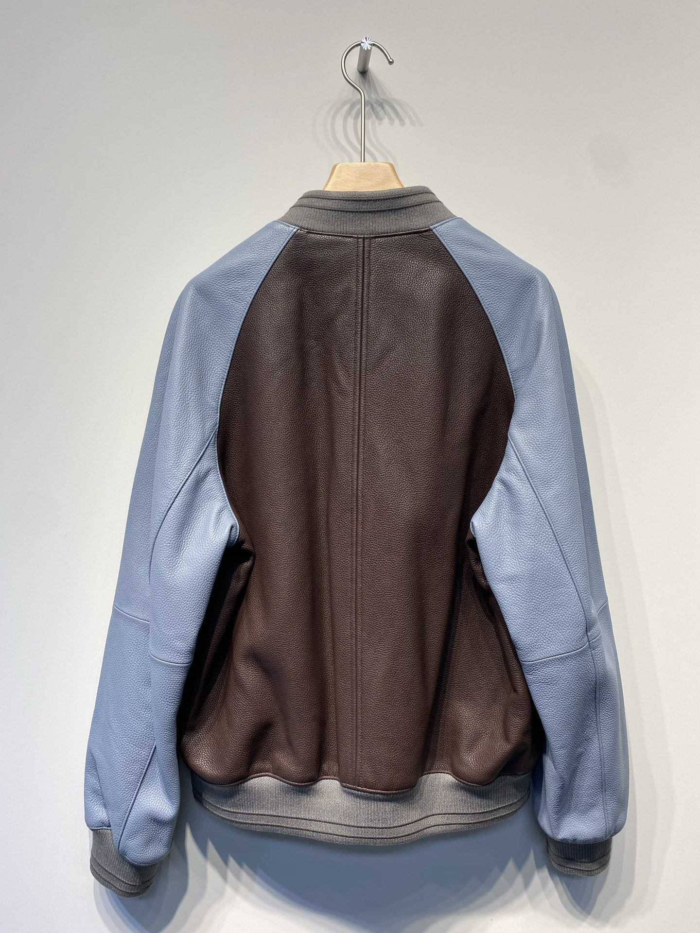 エルメス「Hermès」アーリー オータム ベースボール レザー ジャケット