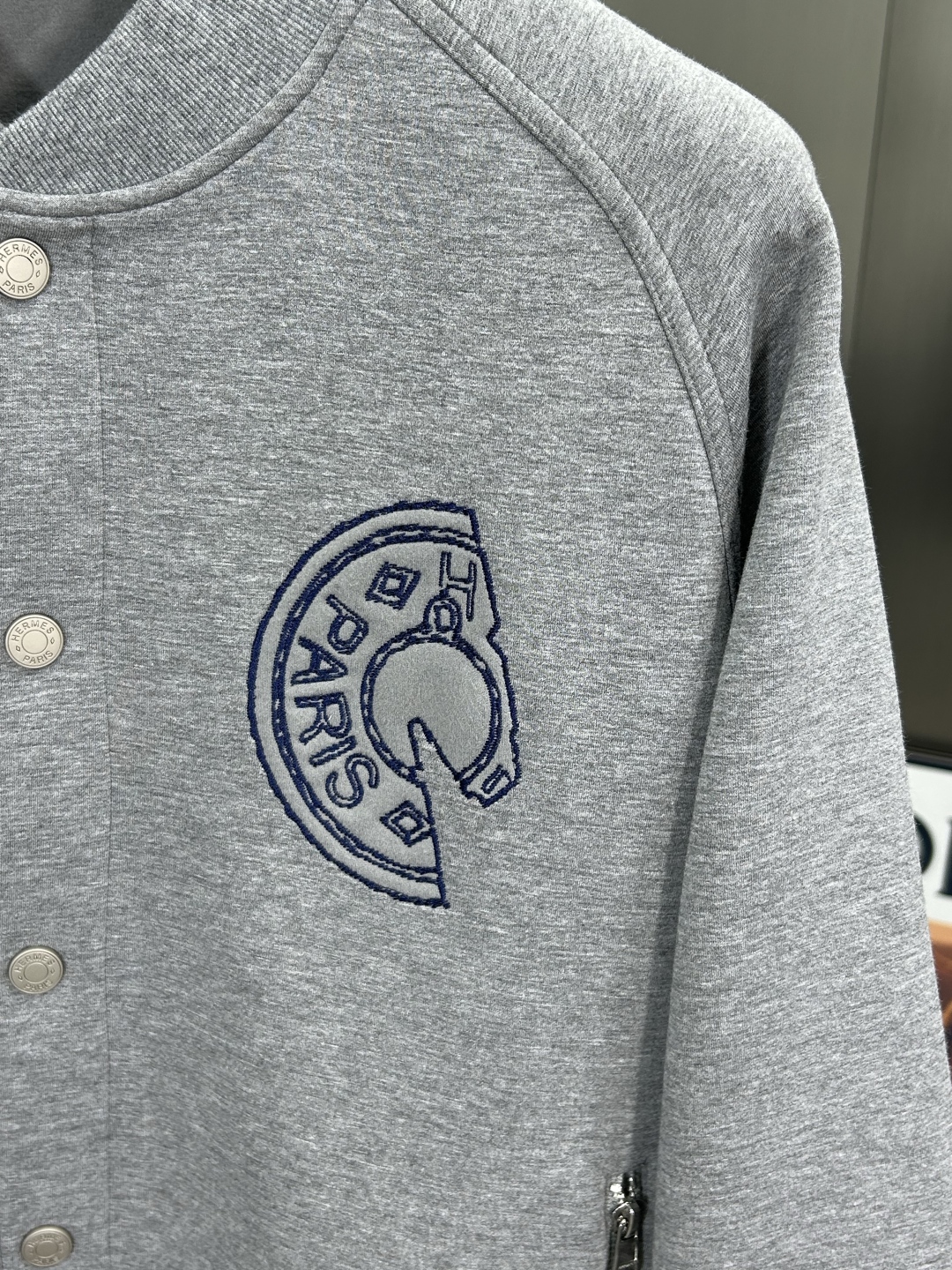 エルメス「Hermès」レザーエンブロイダリー スラウチショルダー ジャケット