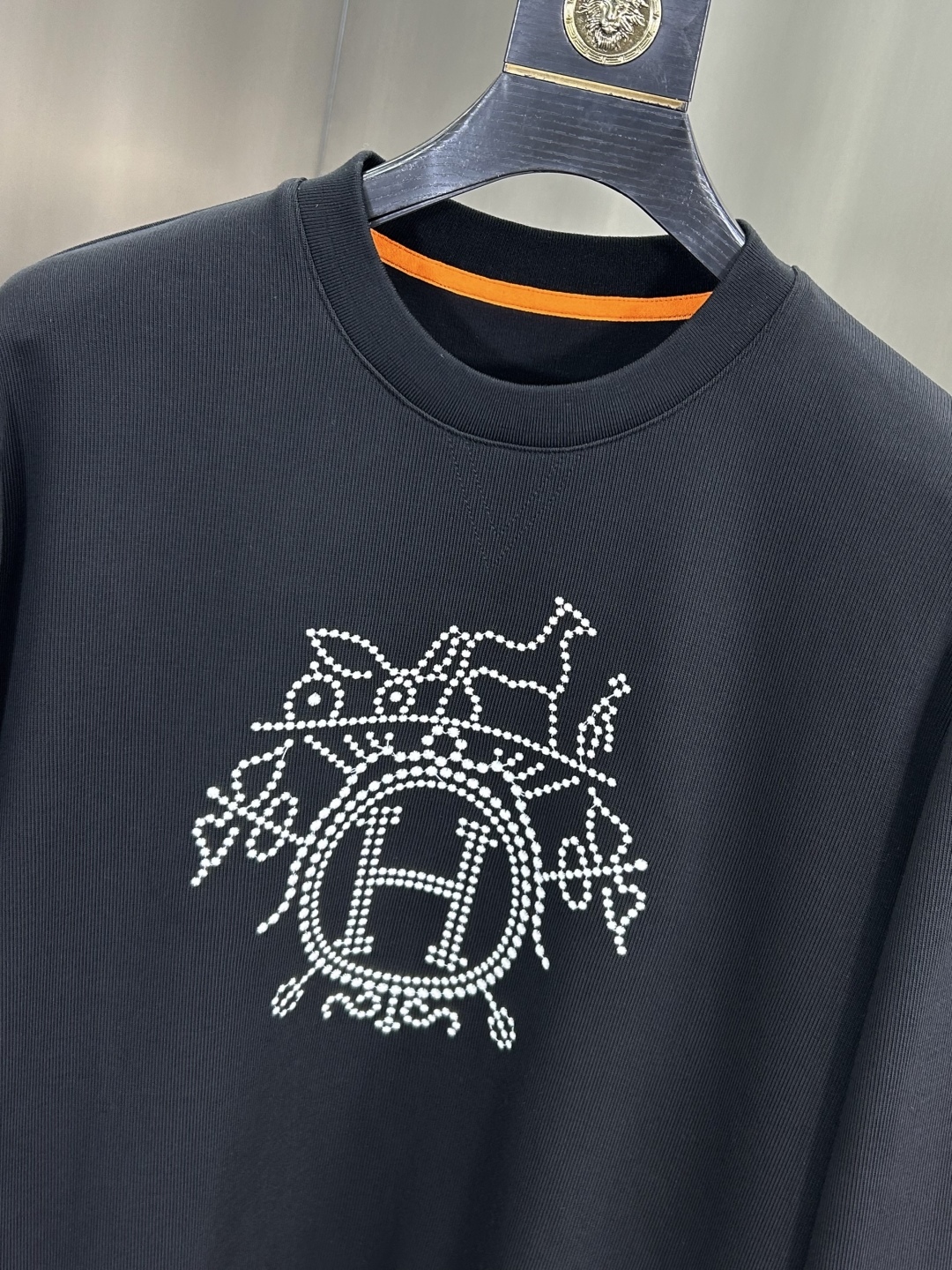 エルメス「Hermès」オートン/ウィンター キャリッジ "H" エンブロイダリー スウェットシャツ