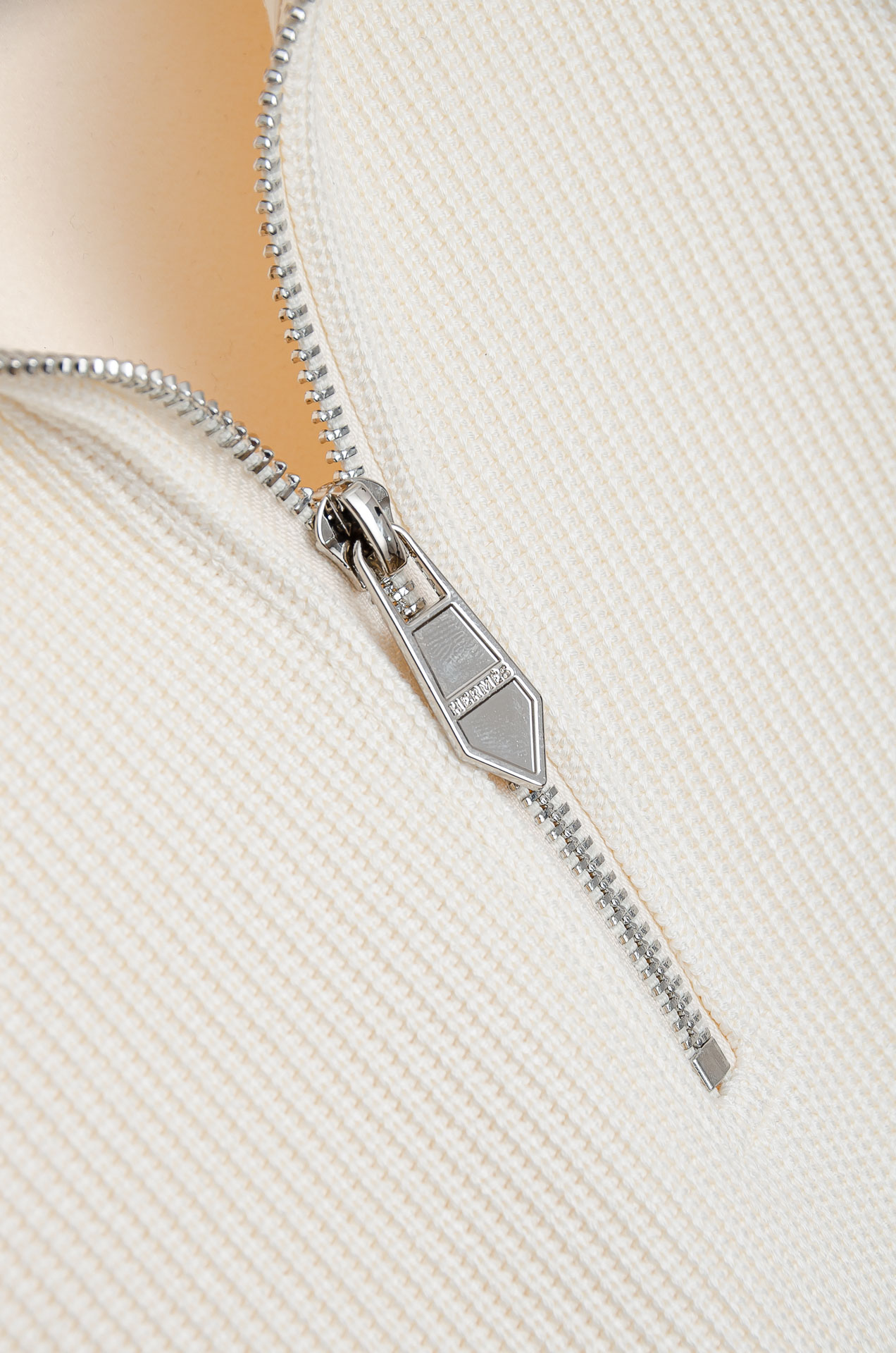 エルメス「Hermès」2025 秋冬 スタンドカラー ジップ ニット