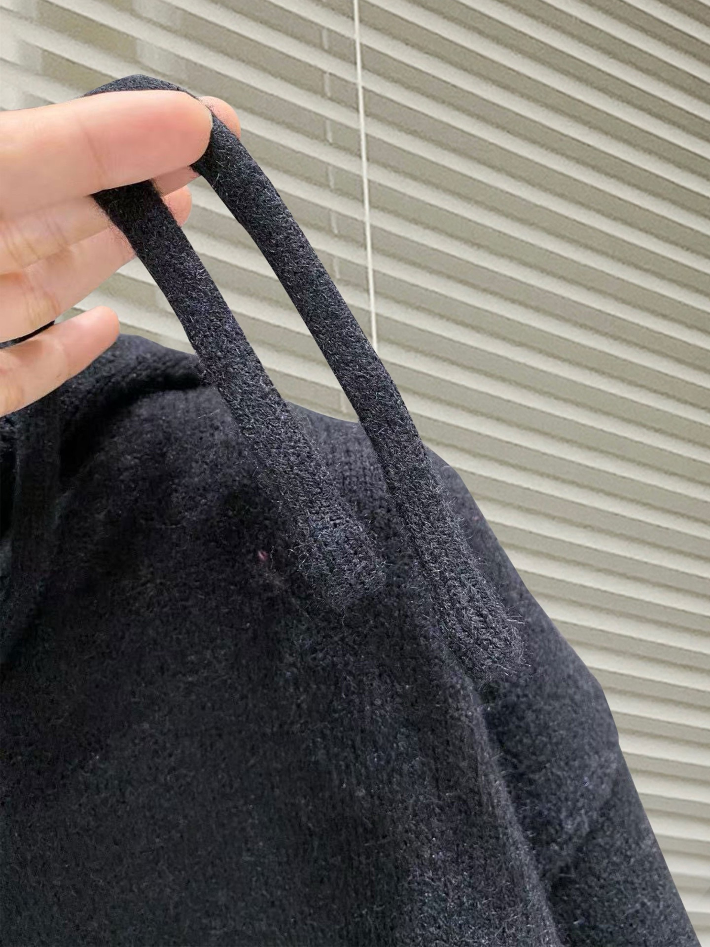 エルメス「Hermès」ロゴ フーディッド ウール ニット