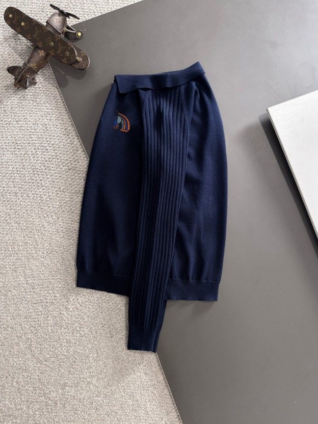 エルメス「Hermès」エンブロイダリー ロゴ ニット セーター