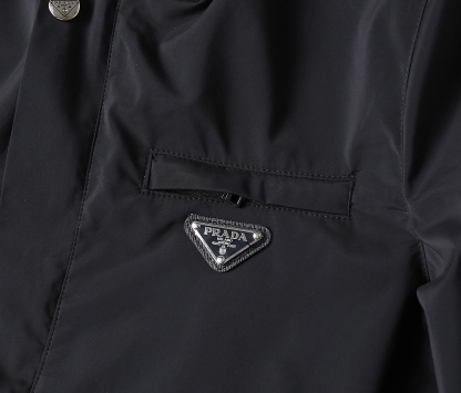 プラダ「Prada」テクニカル ジャケット