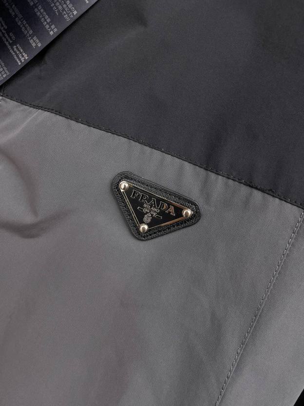 プラダ「Prada」テクニカル ジャケット