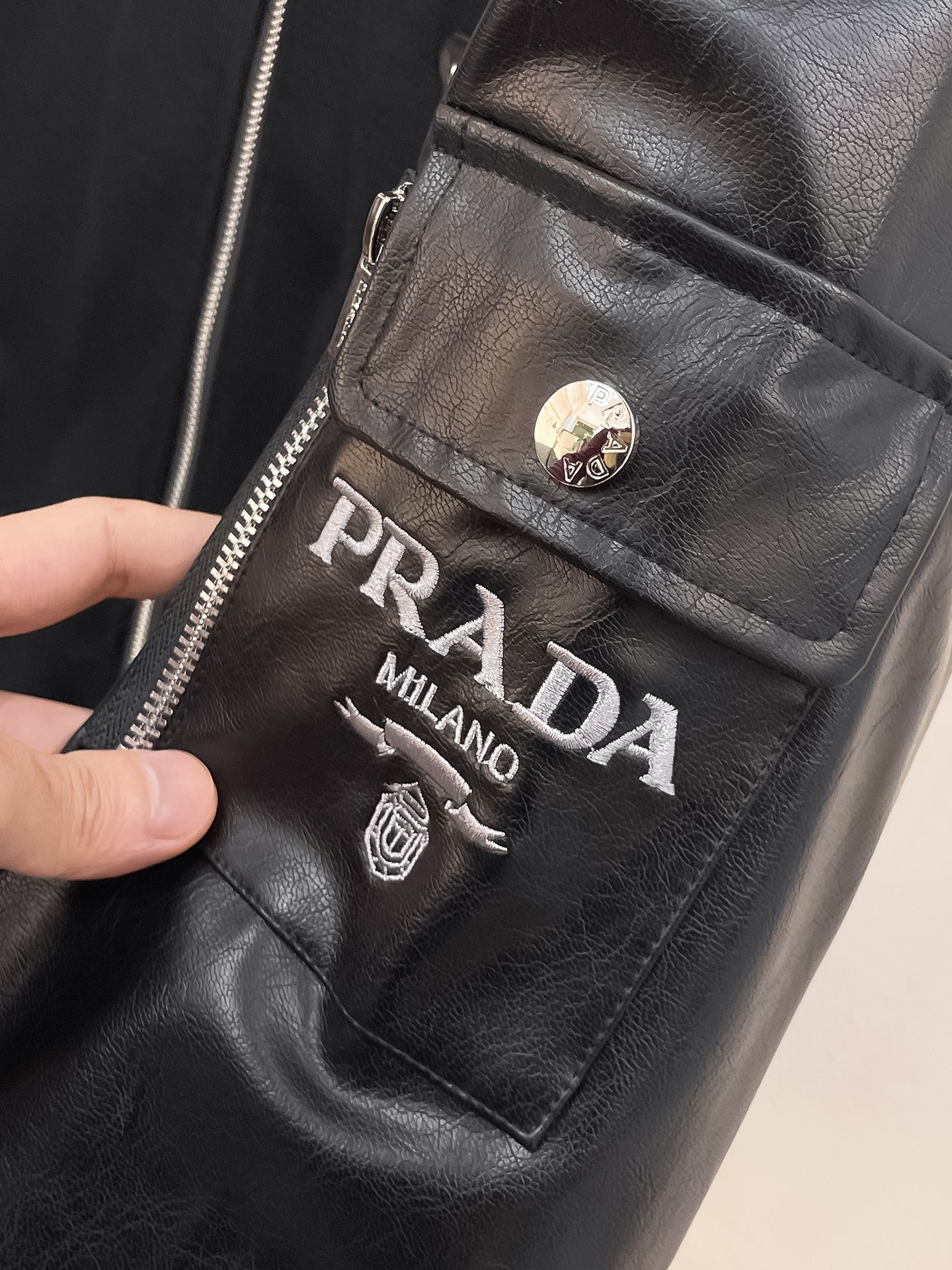 プラダ「Prada」テクニカル ジャケット