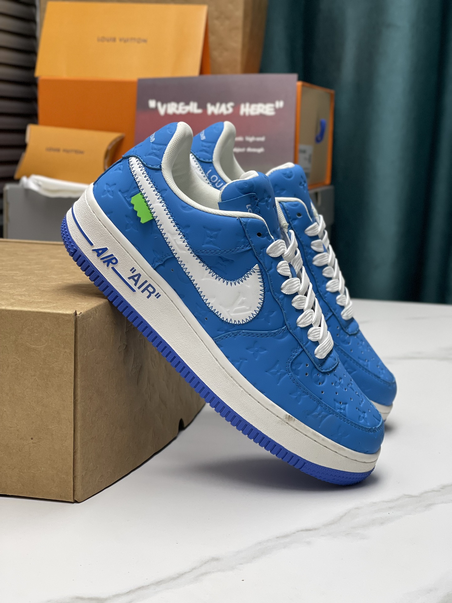 「コラボモデル」Louis Vuitton x Nike Air Force 1 Low【新商品発売】七色