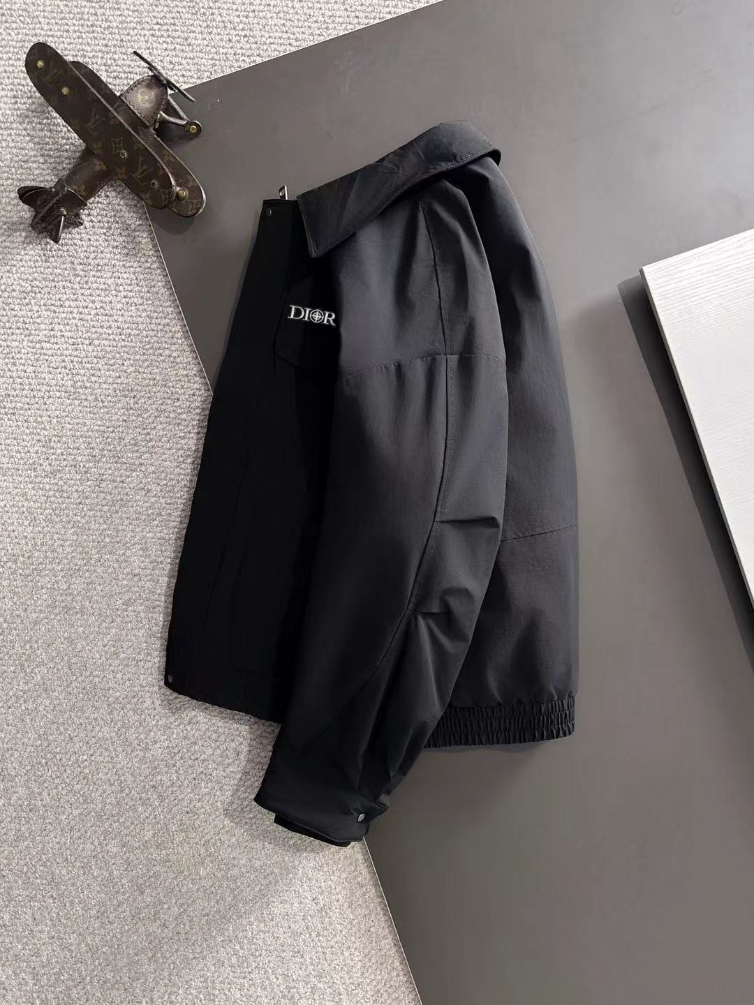 ディオール「Dior」OBLIQUE ダウンジャケット