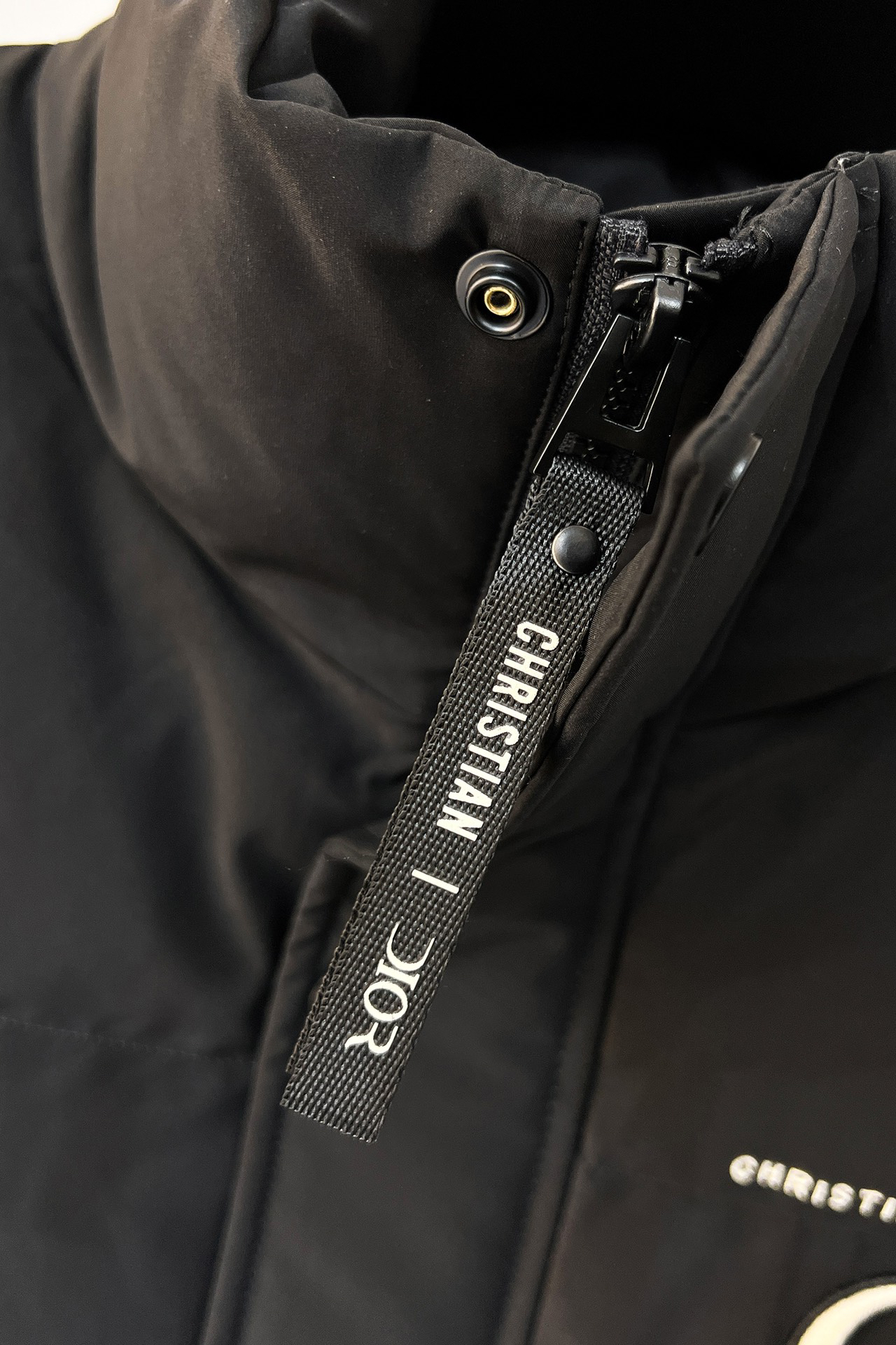 ディオール「Dior」モダン ダウンジャケット