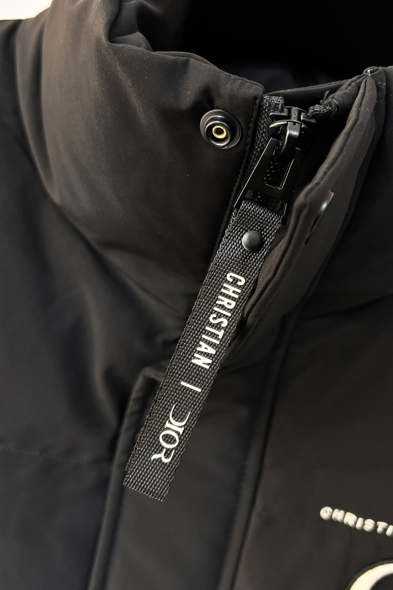 ディオール「Dior」モダン ダウンジャケット