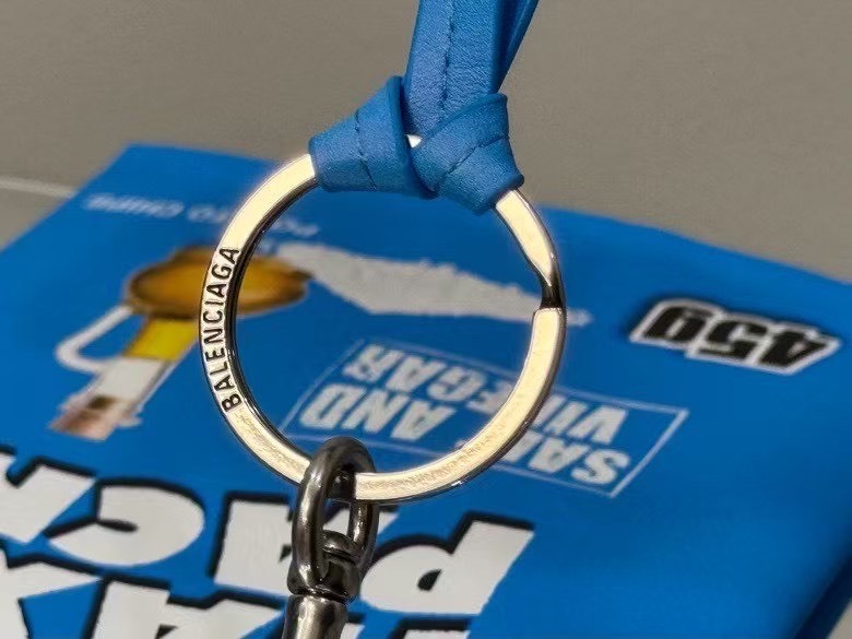 バレンシアガ「Balenciaga」CHIPS スマホポーチ