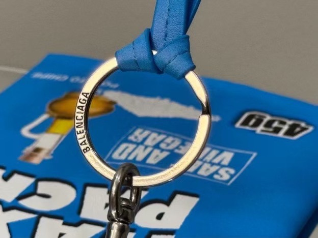 バレンシアガ「Balenciaga」CHIPS スマホポーチ