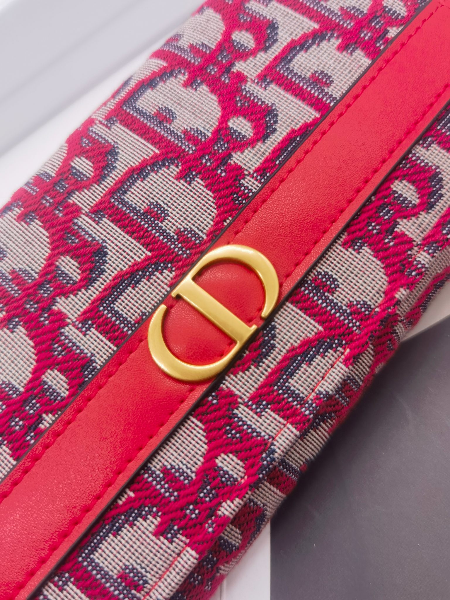 ディオール「Dior」Montaigne ロングウォレット-ISETAN PRESTIGE CURATED
