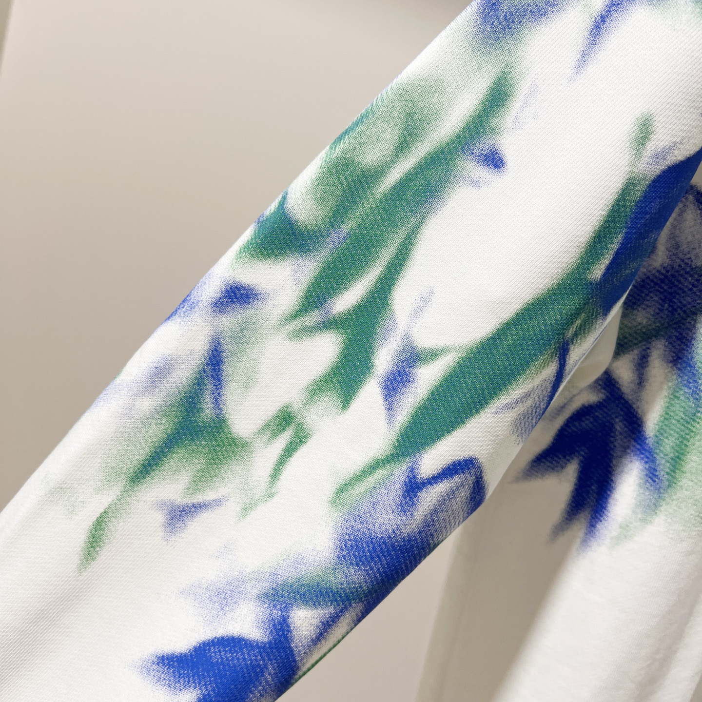 ディオール「Dior」エンブレム 刺繍 スウェットシャツ