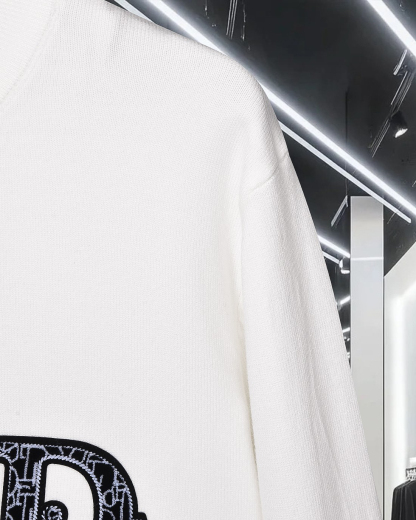 ディオール「Dior」エンブレム プルオーバー セーター