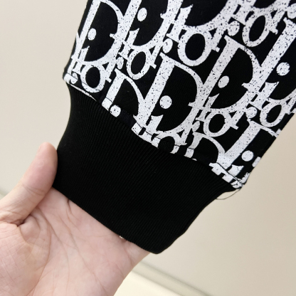 ディオール「Dior」クグラデーション モノグラム スウェットシャツ