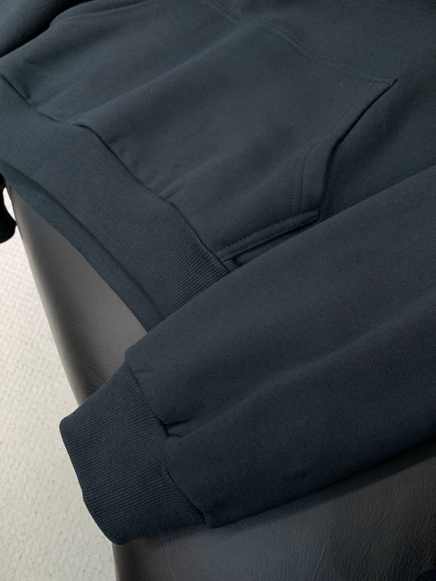 ディオール「Dior」刺繍ロゴ フーデッド スウェットシャツ