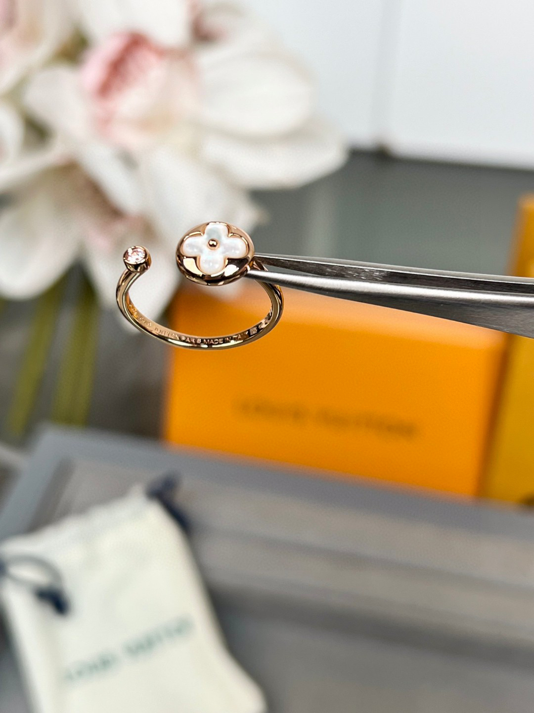 ルイ・ヴィトン「Louis Vuitton」Color Blossom Mini リング