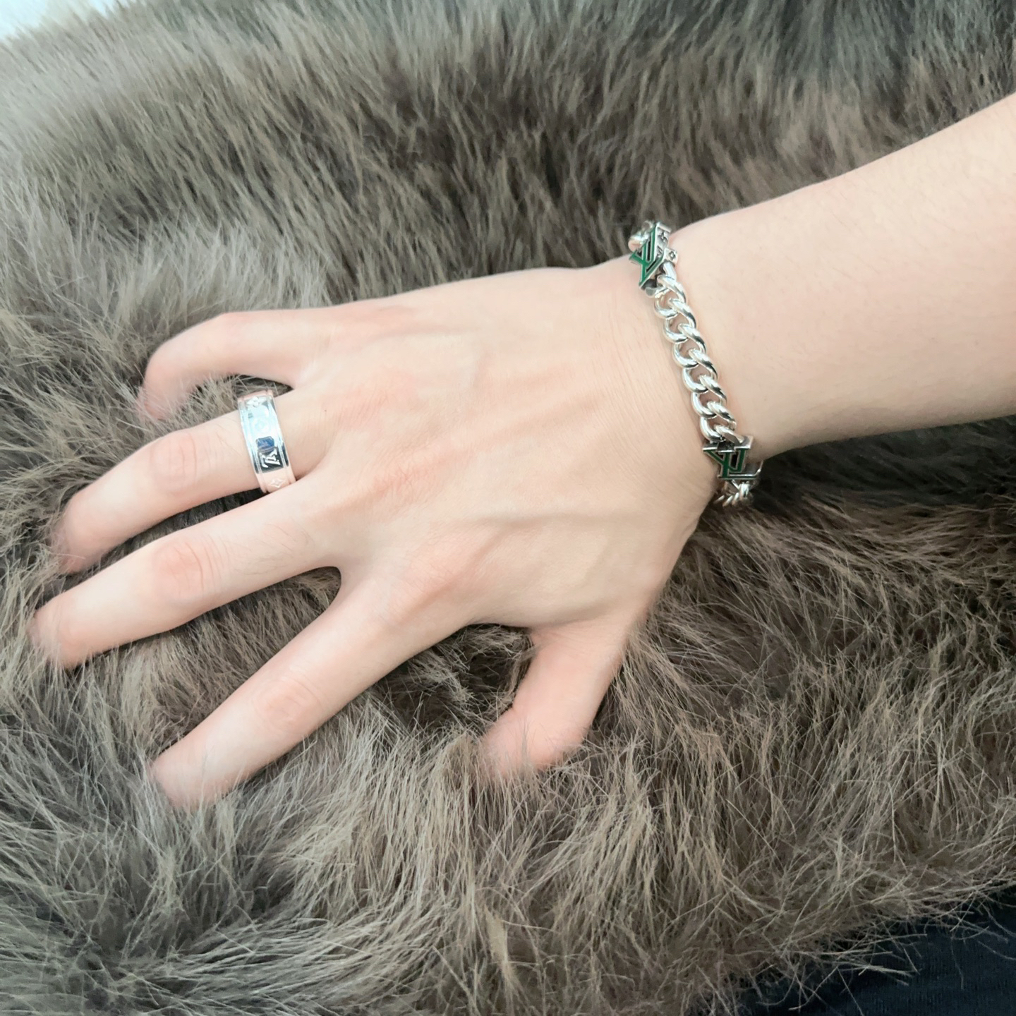 ルイ・ヴィトン「Louis Vuitton」Mosaic Chain リング