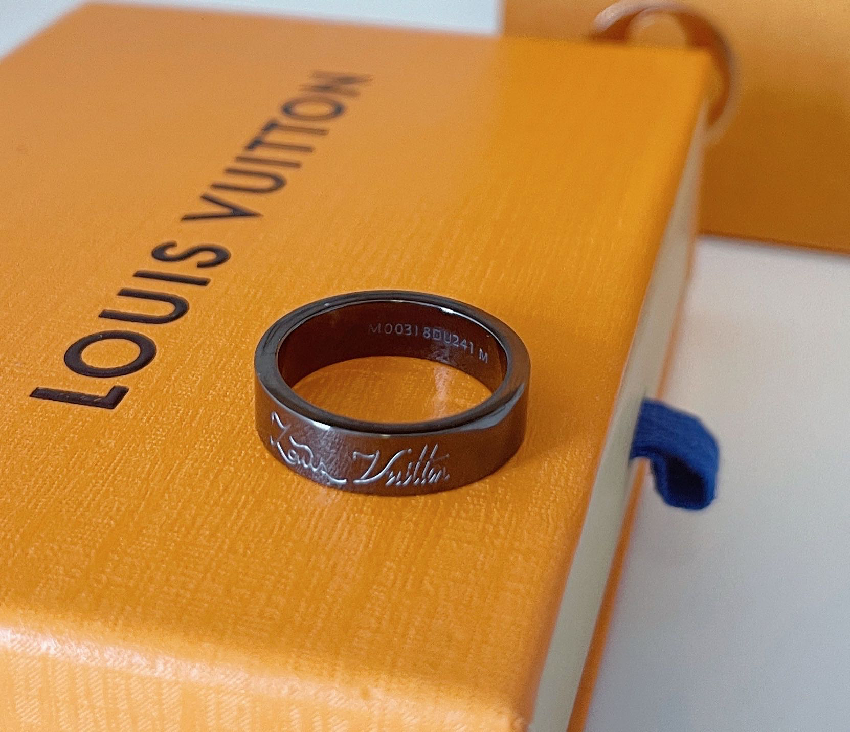 ルイ・ヴィトン「Louis Vuitton」Volt Upside Down リング