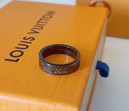 ルイ・ヴィトン「Louis Vuitton」Volt Upside Down リング