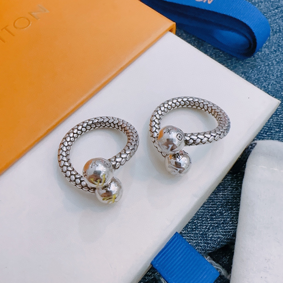 ルイ・ヴィトン「Louis Vuitton」Le Damier de Louis Vuittonリング