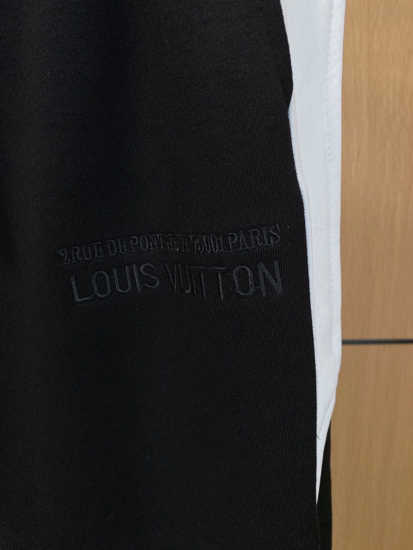 ルイ・ヴィトン「Louis Vuitton」2025秋冬 メンズ スポーツウェア セットアップ