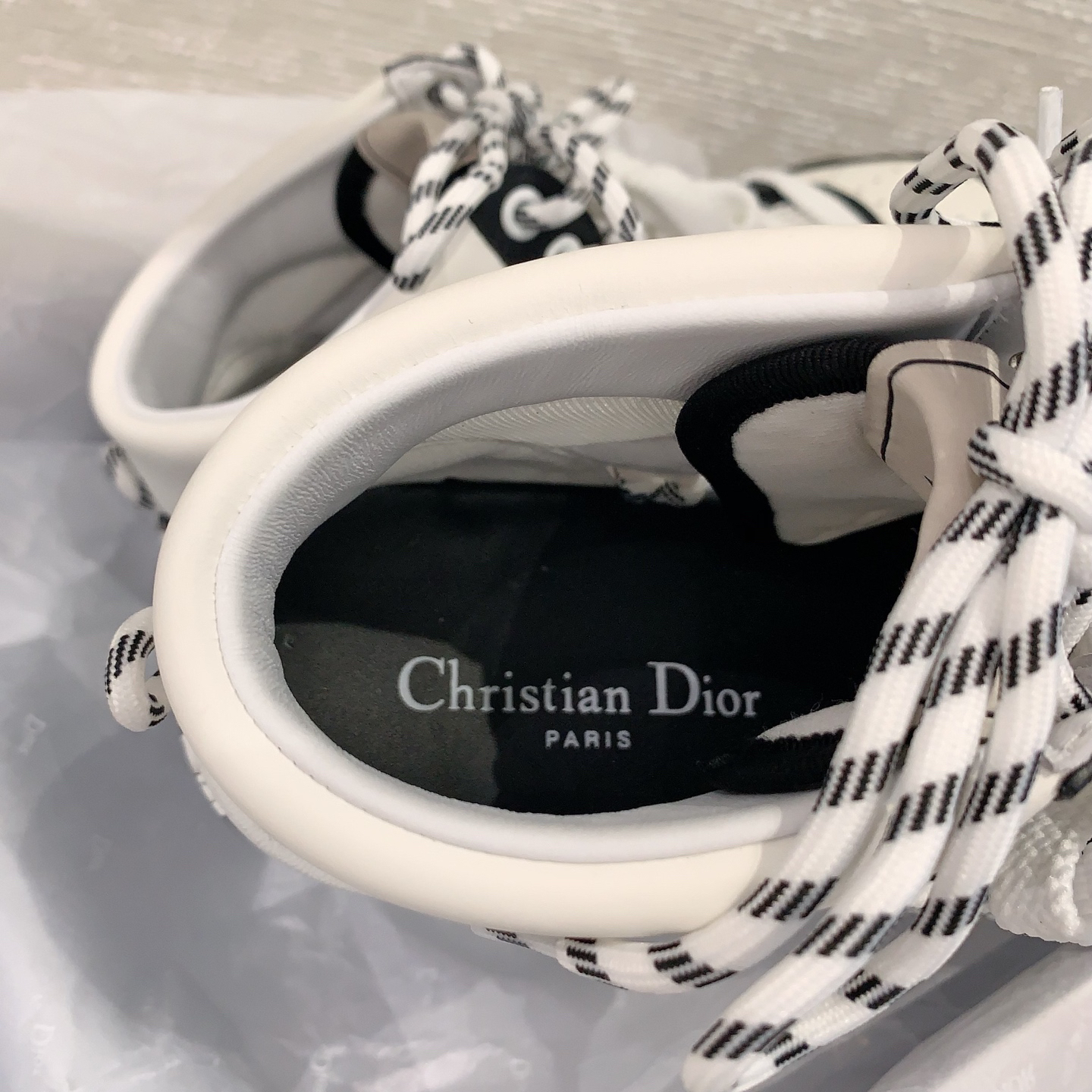 ディオール「Dior」2025 新作 ランウェイ スニーカー