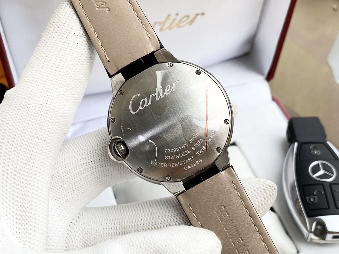 カルティエ「Cartier」バロンブルー ド カートリエ 腕時計 42mm