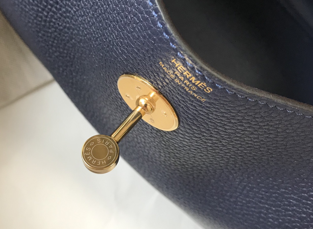 エルメス「Hermès」コンスタンス ショルダーバッグ ミニ