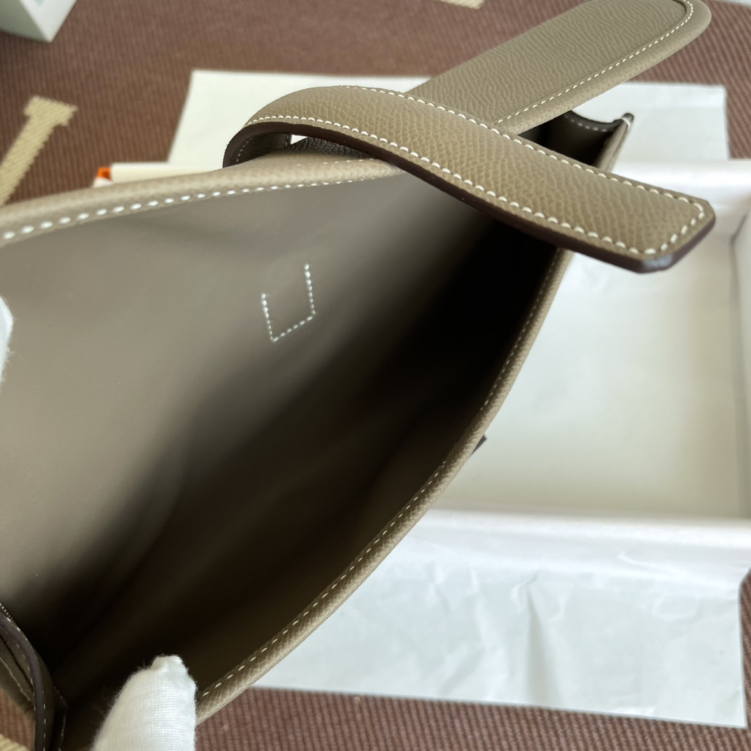 エルメス「Hermès」エトープ エプソムレザー クラッチバッグ