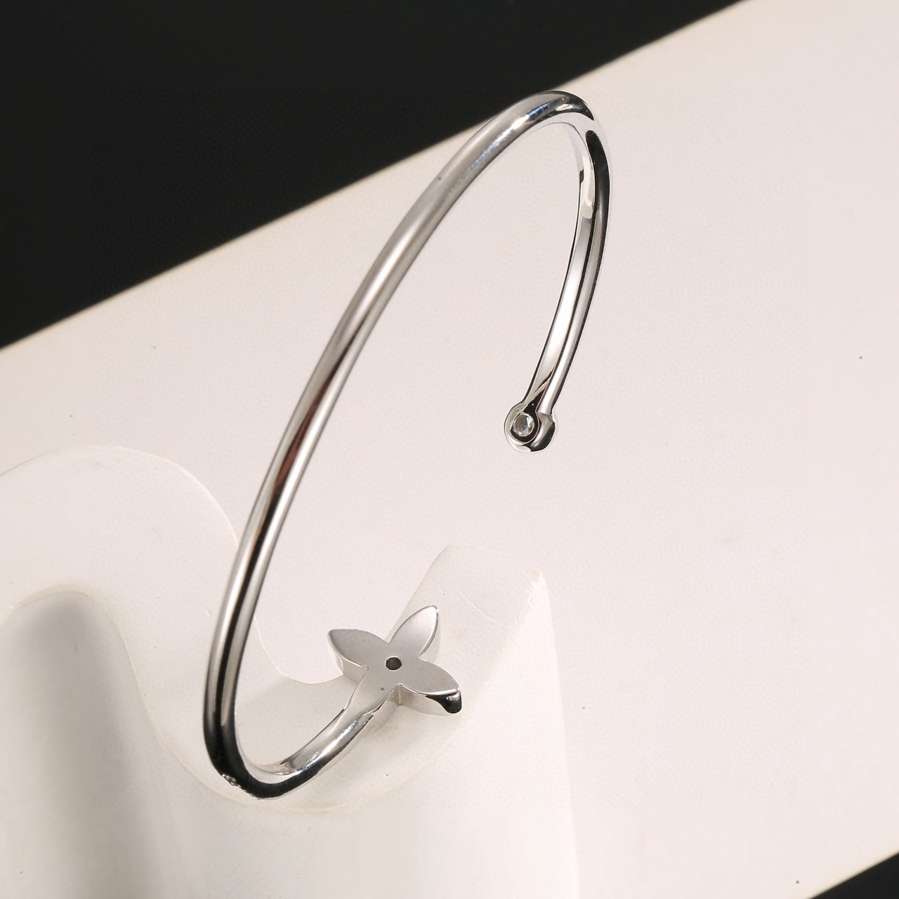 ルイ・ヴィトン「Louis Vuitton」ブレスレット