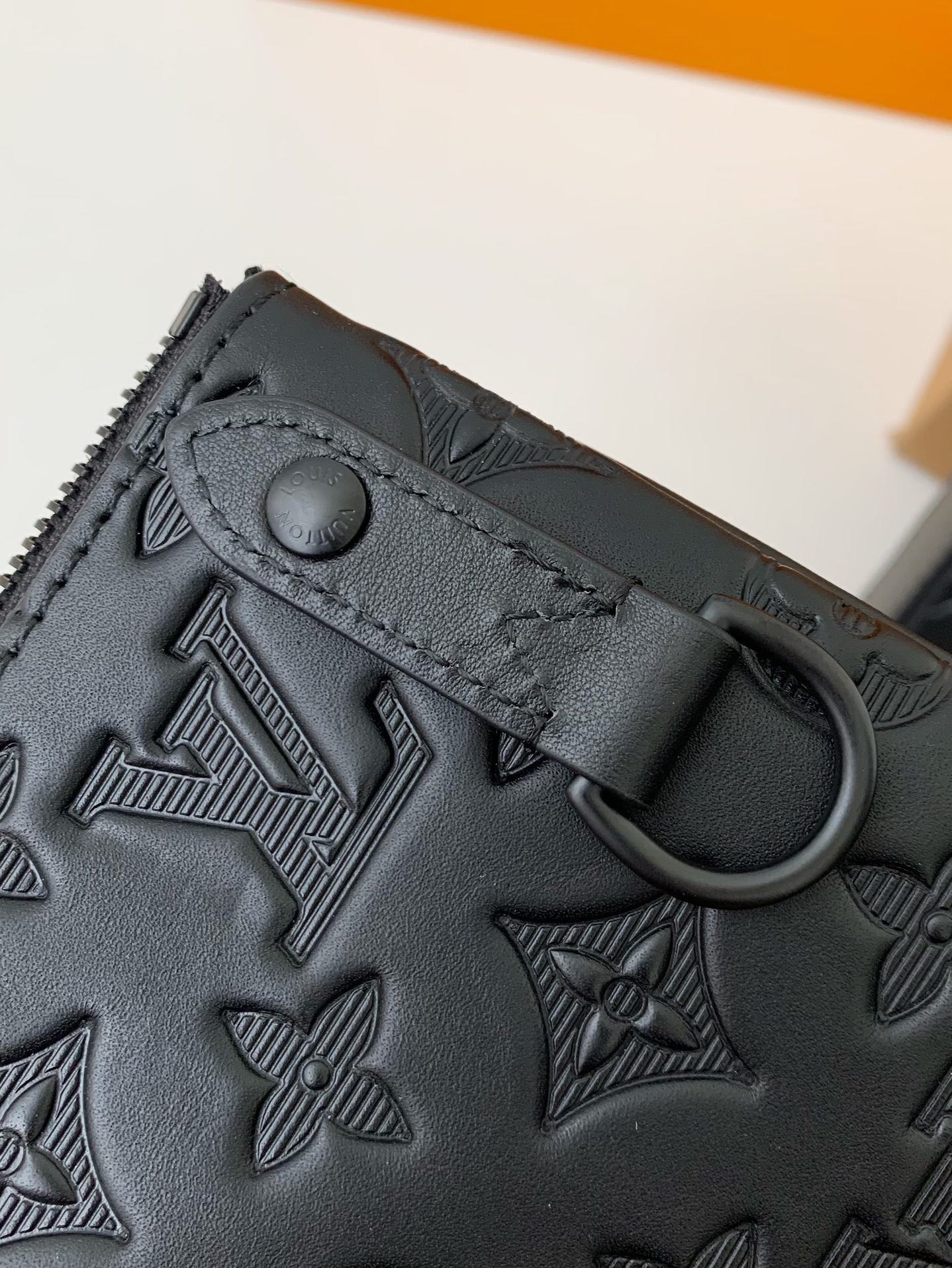 ルイ・ヴィトン「Louis Vuitton」モノグラム シャドウ トリオ メッセンジャー ショルダーバッグ