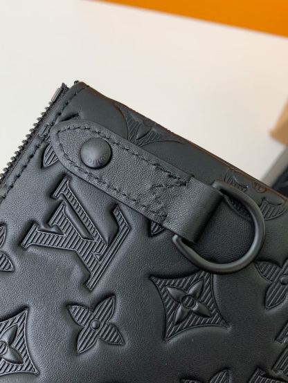 ルイ・ヴィトン「Louis Vuitton」モノグラム シャドウ トリオ メッセンジャー ショルダーバッグ