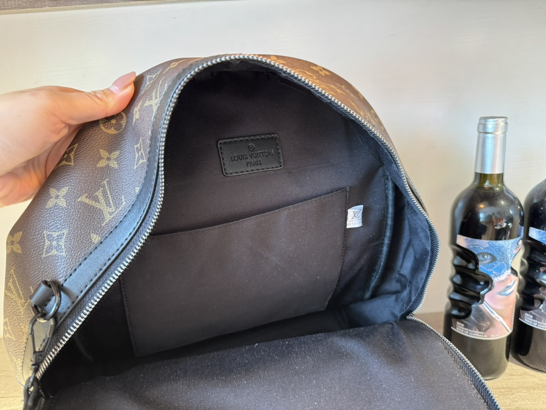 ルイ・ヴィトン「Louis Vuitton」ディスカバリー バックパック