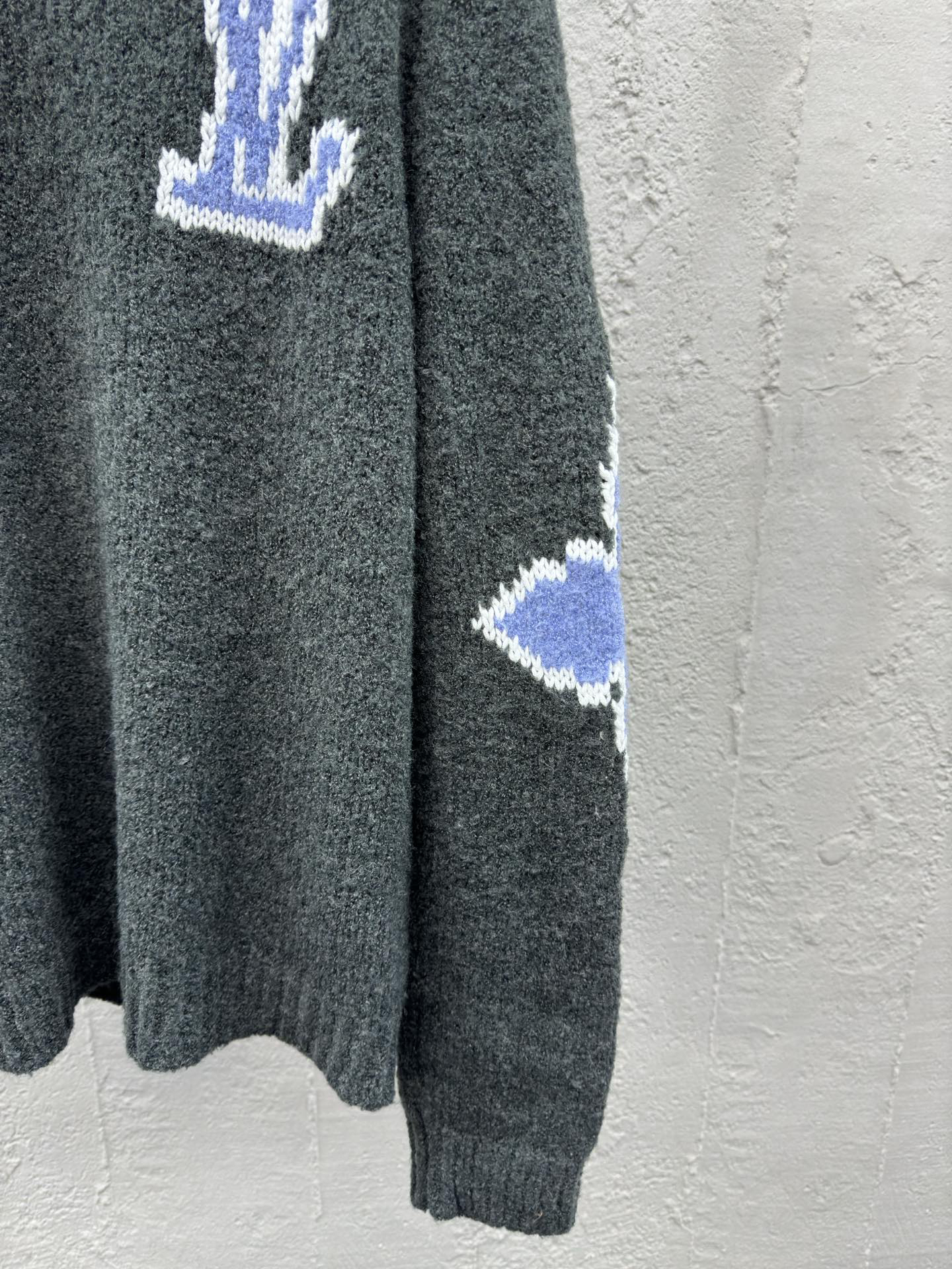 ルイ・ヴィトン「Louis Vuitton」クローバーモチーフ ニットセーター