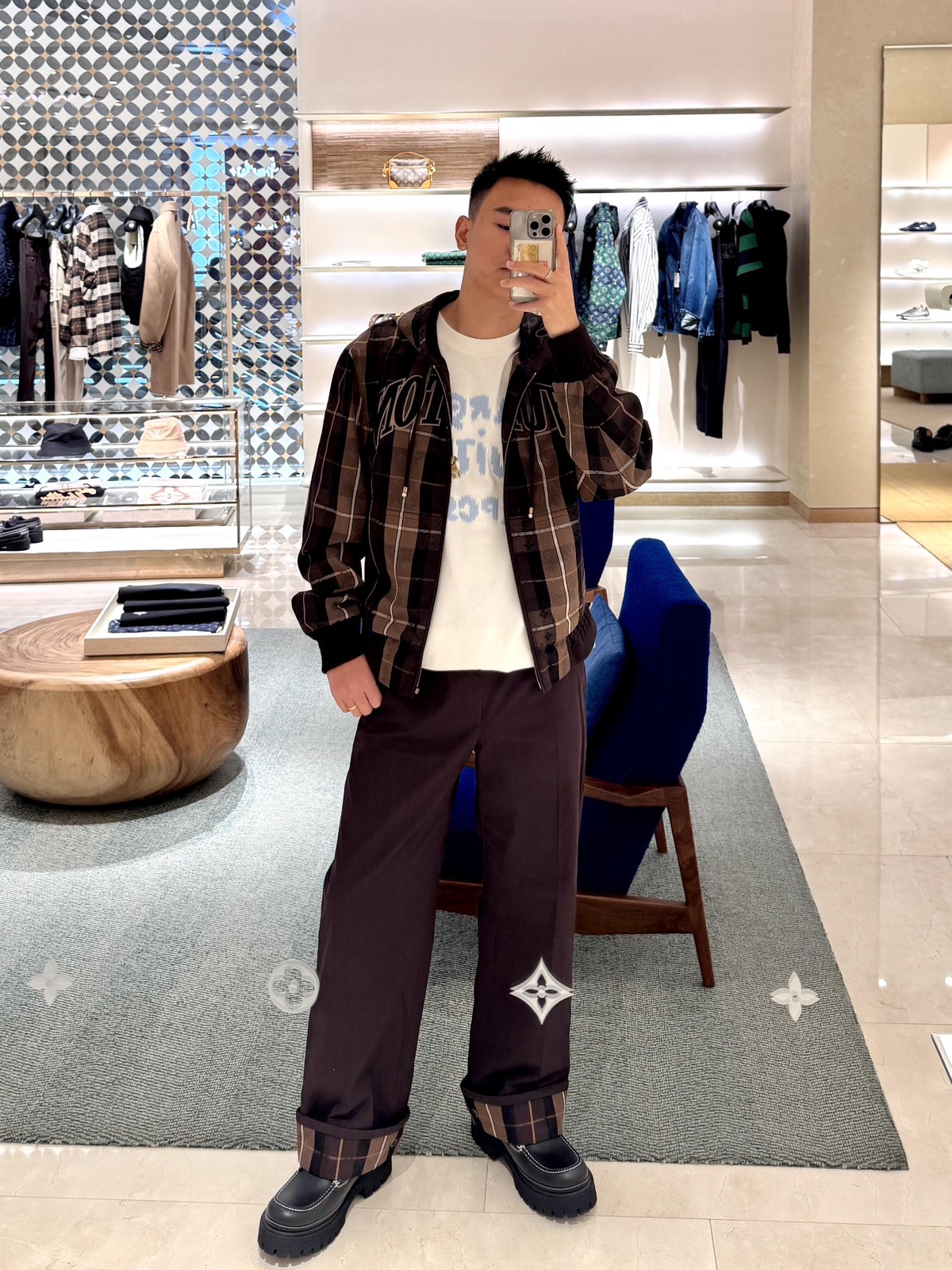 ルイ・ヴィトン「Louis Vuitton」モノグラム エンブレム ジャカード プルオーバー