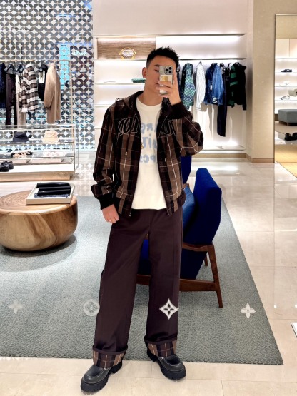 ルイ・ヴィトン「Louis Vuitton」モノグラム エンブレム ジャカード プルオーバー