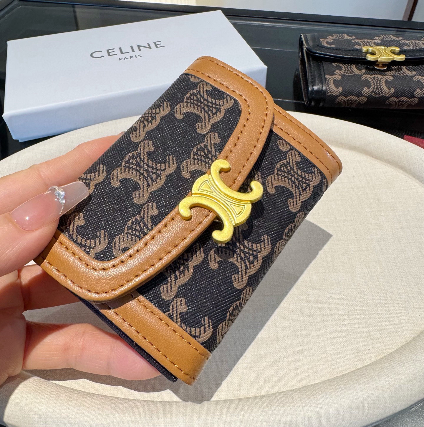 セリーヌ「Celine」エンベロップ チェーンウォレット 長財布