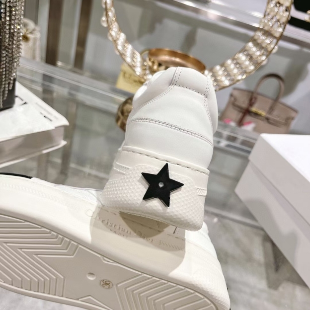 ディオール「Dior」プラットフォーム ホワイト スニーカー 2025 新作