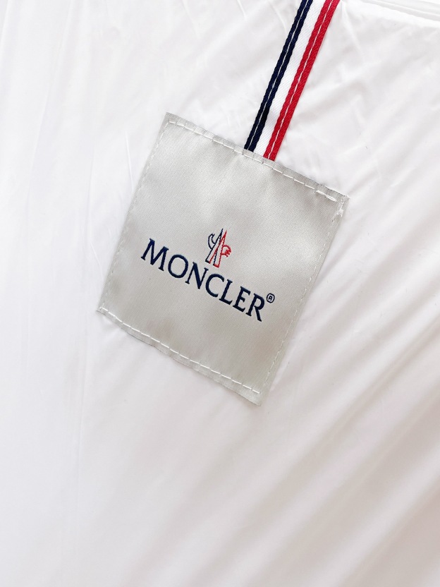 モンクレール「Moncler」2025秋冬新作 ダウンジャケット